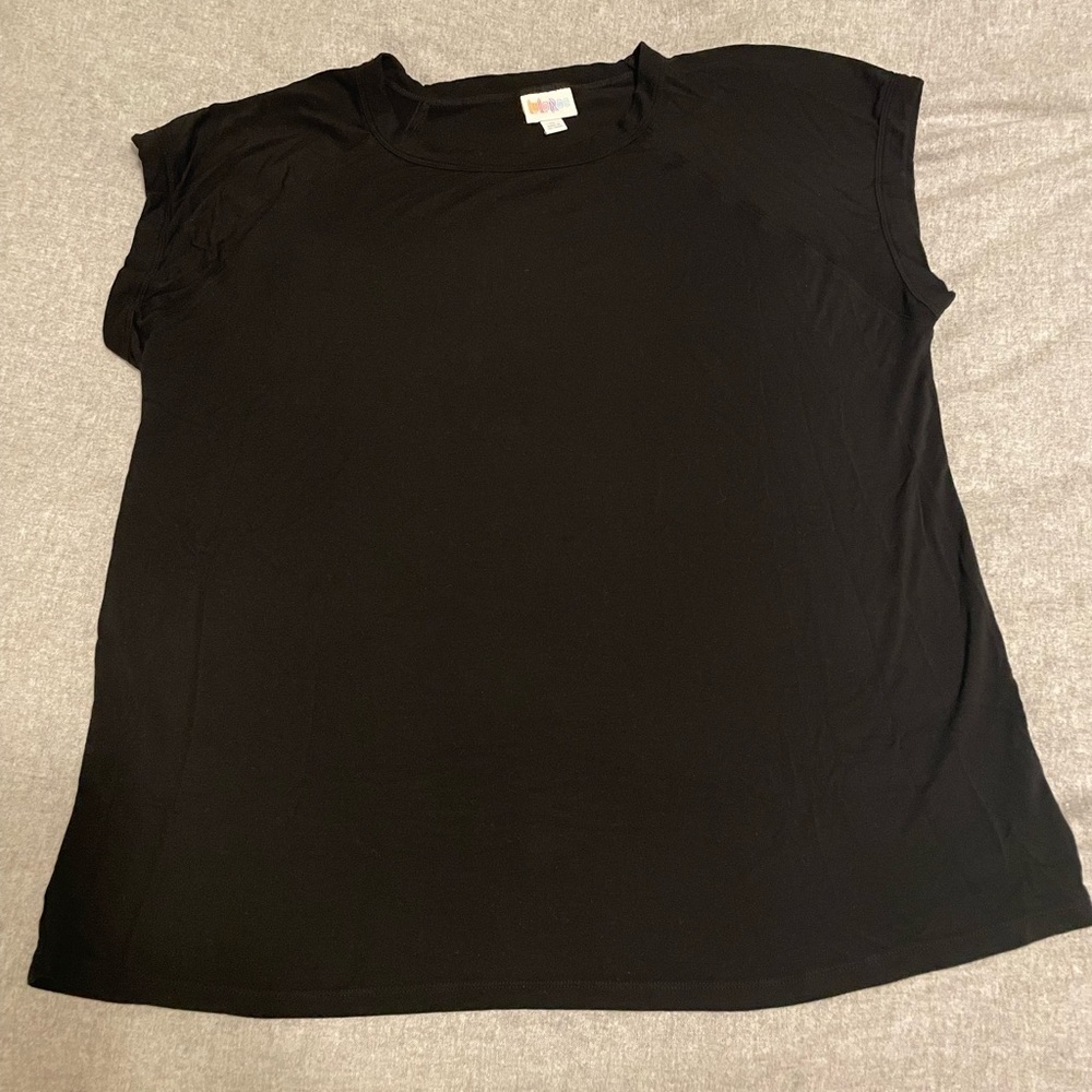LuLaRoe Ashely Raglan Tee